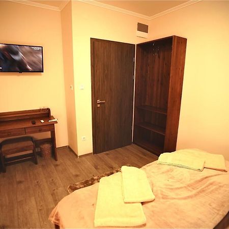Bacchus Pub Es Panzio Bed & Breakfast Dunaharaszti Exterior photo